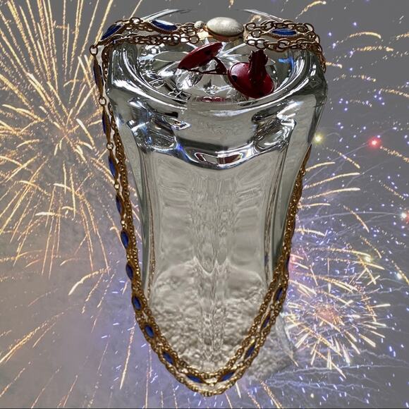 Vintage Costume Jewelry 3 Necklaces and 1 pair of clip-on earrings 4-pc Bundle - Picture 10 of 15